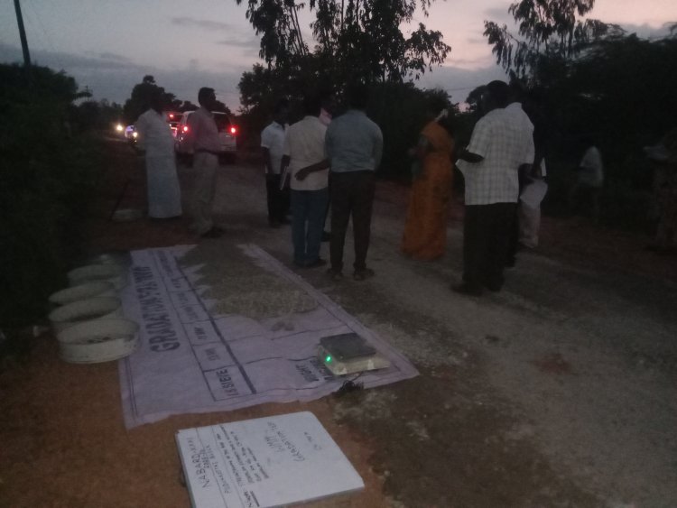 புதுக்கோட்டையில் கிராம சாலைகளை சிறப்புச் செயலர் நகராட்சி நிர்வாகம் மற்றும் குடிநீர் வழங்கல் துறை இயக்குனர் எஸ்.கணேஷ் மற்றும் மாவட்ட ஊரக வளர்ச்சி திட்ட இயக்குனர் திருமதி.ஜெயசுதா ஆய்வு