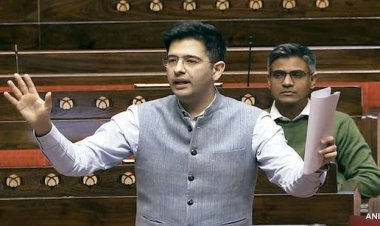 வாகன வரி, சாலைக்கு வரி, எரிபொருளுக்கு வரி... அப்படியிருக்க சுங்கச்சாவடி கட்டணம் எதற்கு? மக்களுக்கான முதல் குரல் வைரலாகும் ராகவ் சதாவின் பேச்சு! publicsocialmedia.in 