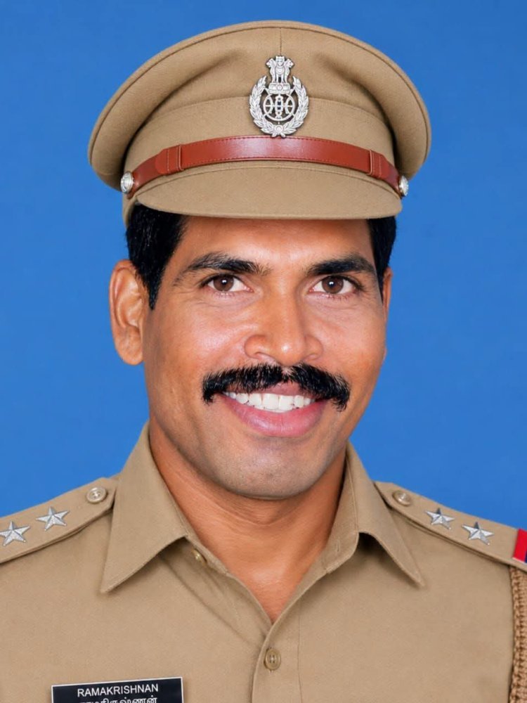 லஞ்சம் வாங்கிய சிறப்பு உதவி காவல் ஆய்வாளர் கைது!  தமிழக காவல்துறை மத்தியில் பெரும் அதிர்ச்சியை ஏற்படுத்தியுள்ளது இச்சம்பவம்!  கலியுக நாரதர் மாதாந்திர இதழ் வெளியிட்டார் மற்றும் ஆசிரியர் வீ.வீரராகவன்